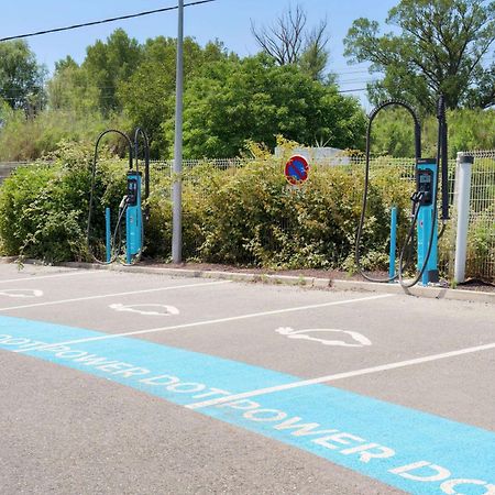 Ibis Budget Pertuis Portes Du Luberon Exterior foto