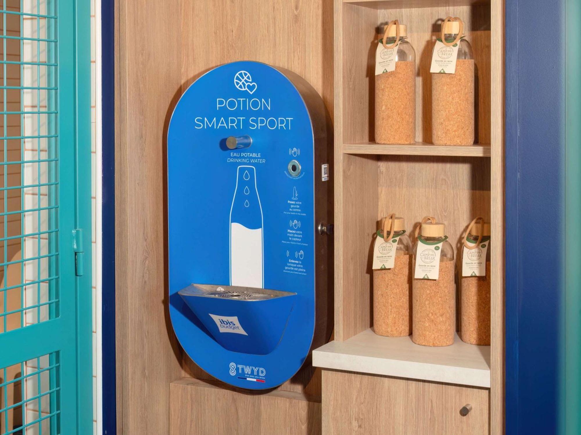 Ibis Budget Pertuis Portes Du Luberon Exterior foto